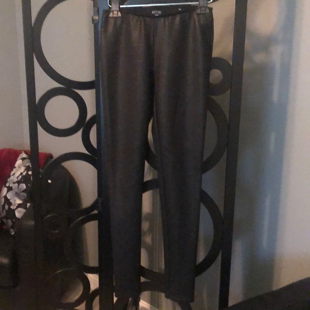 Snakeskin leggings